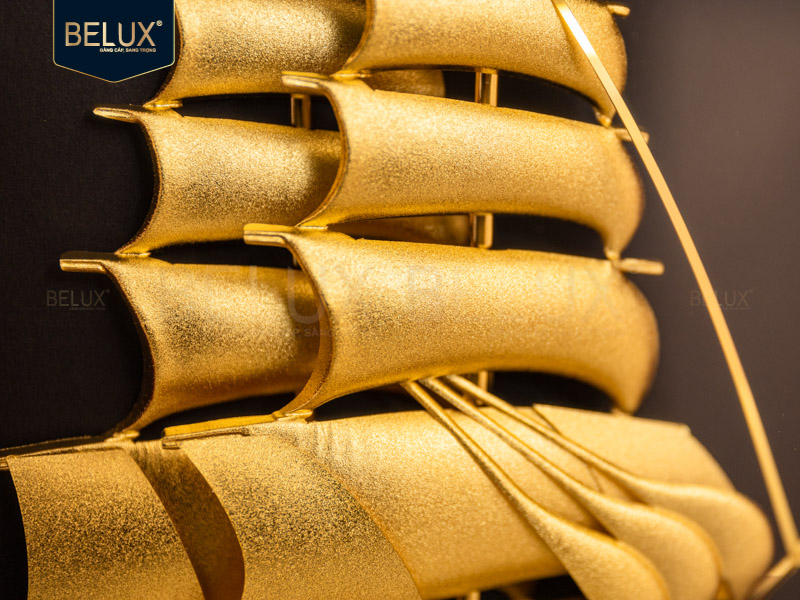 Tranh thuận buồm xuôi gió dát vàng 24k 32x25cm